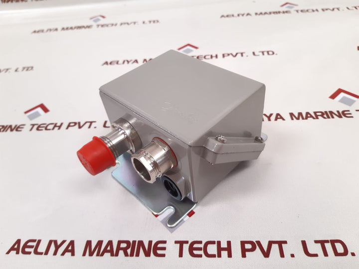 Danfoss Emp 2 Pressure Transmitter 084G2111 New
