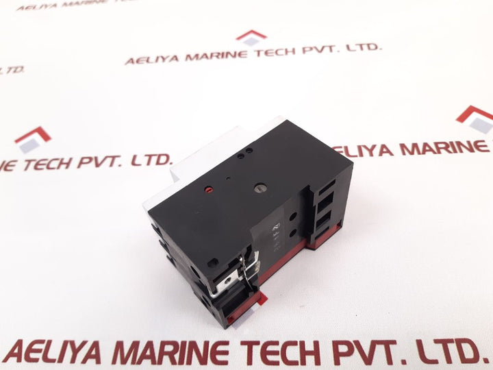 Siemens 3Vu1300-1Mg00 Circuit Breaker
