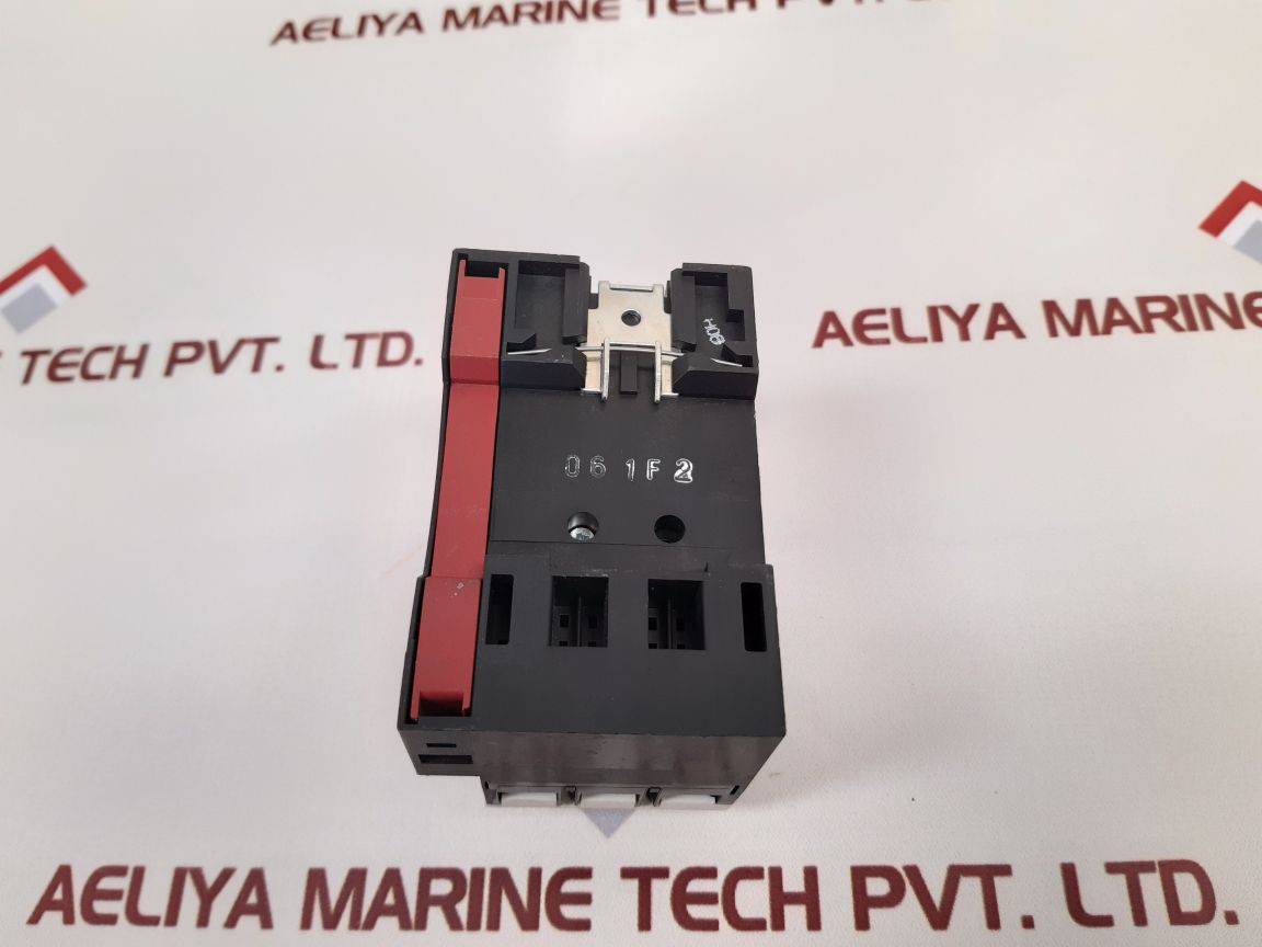 Siemens 3Vu1300-1Mg00 Circuit Breaker
