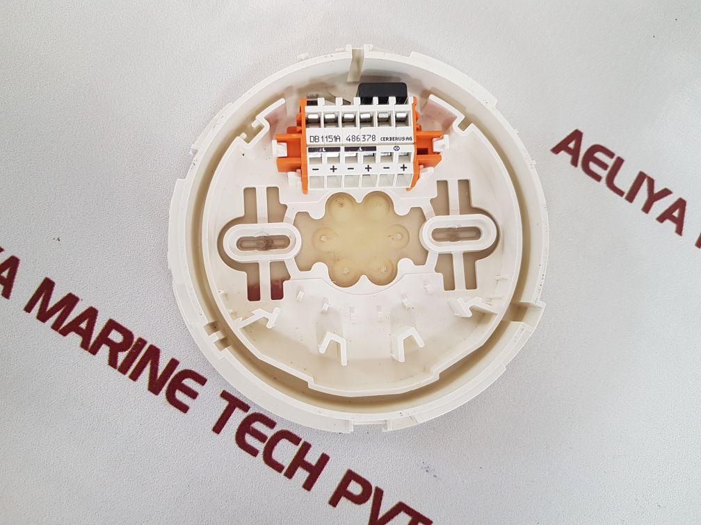 Siemens Cerberus do1152a optical smoke detector 486705gc