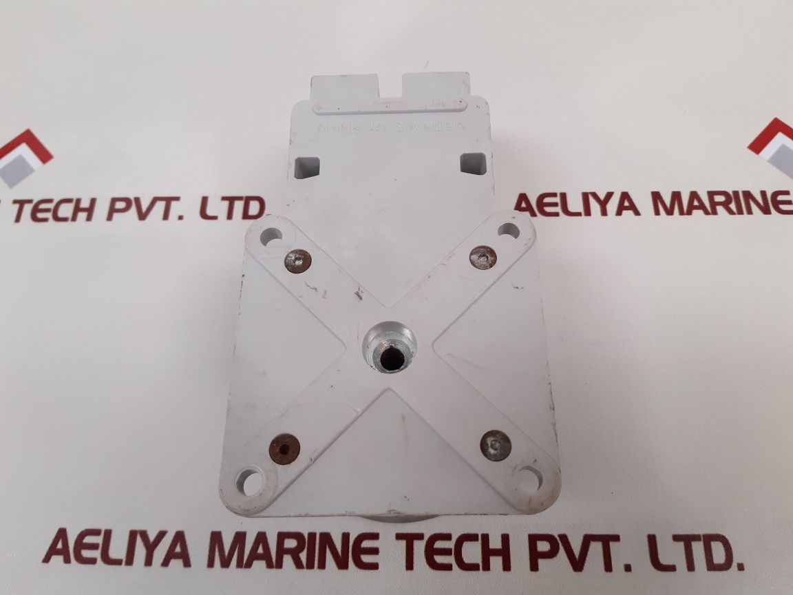 Elomek 720 Door Holder Megnet Used
