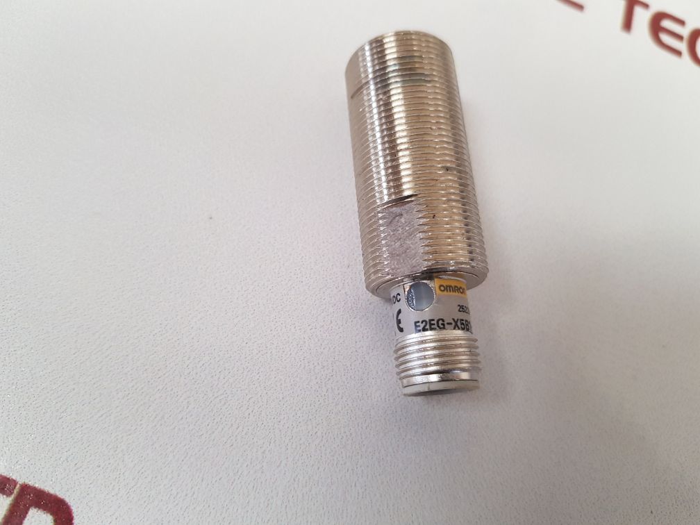 Omron E2Eg-x5B1-m1 Proximity Switch
