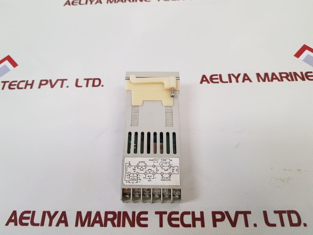 Matsushita Akt2111200 Temperature Controller
