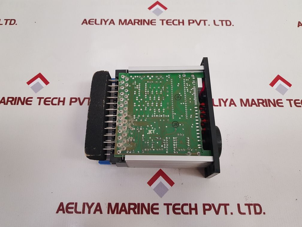 Honeywell S7004K1003-r Digital Temperature Indicator Micronik 100
