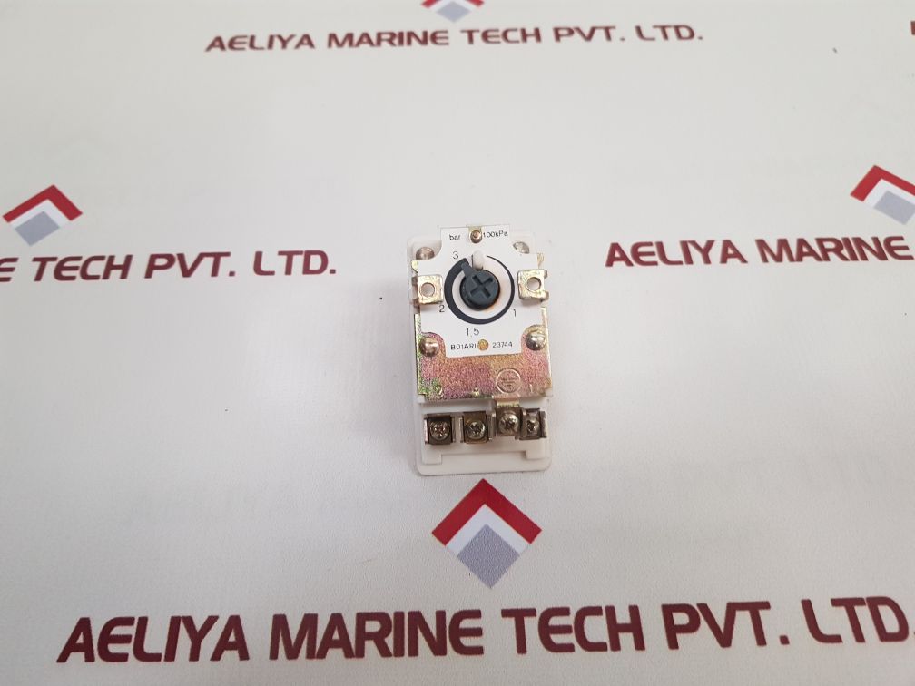 Fantinicosmi B01Ari Pressure Switch With Internal Indicator
