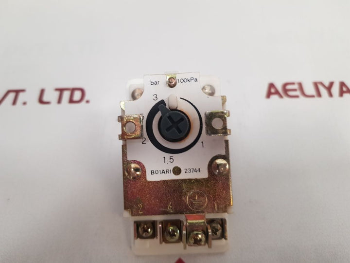 Fantinicosmi B01Ari Pressure Switch With Internal Indicator
