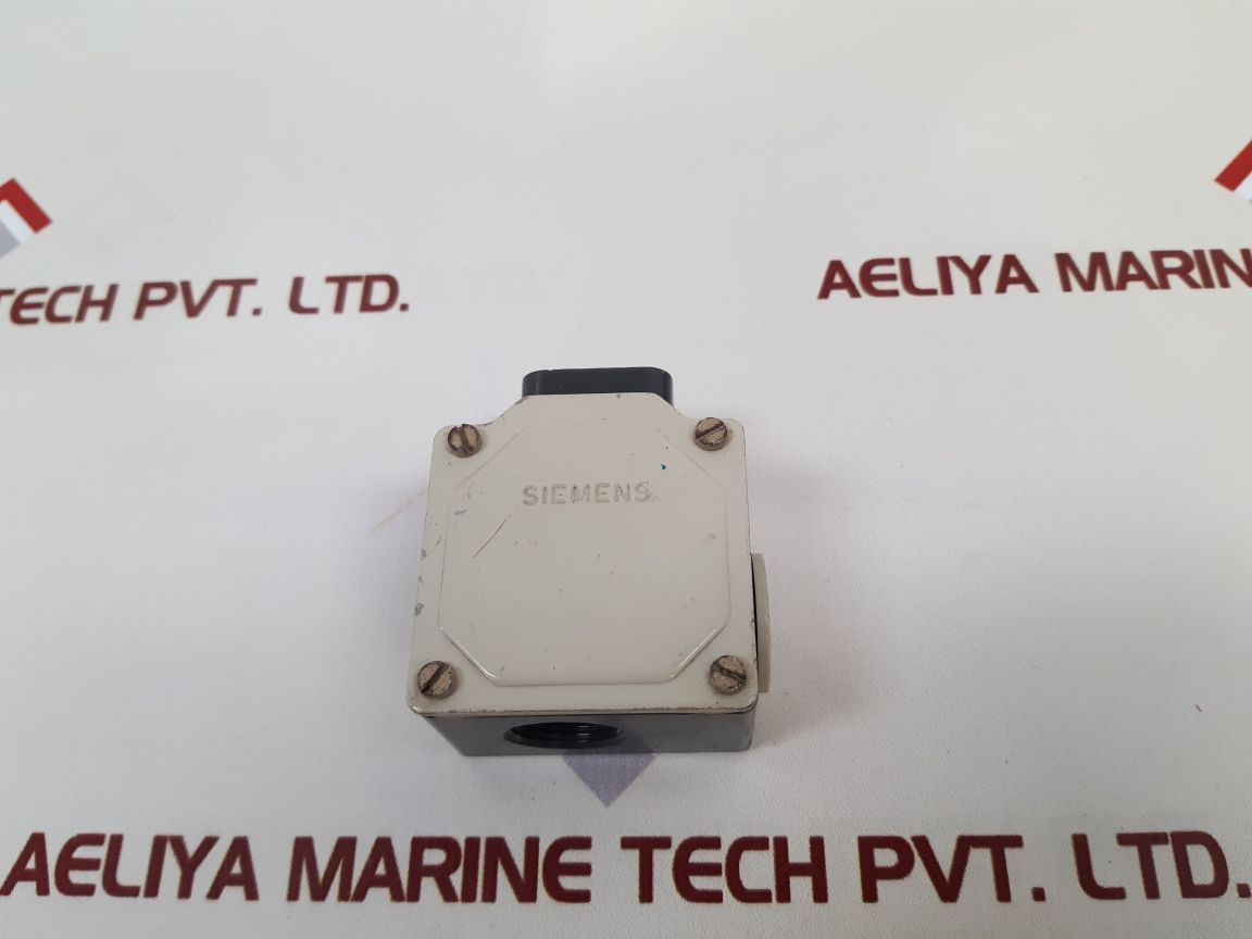 Siemens 3Se3 100-0E Limit Switch
