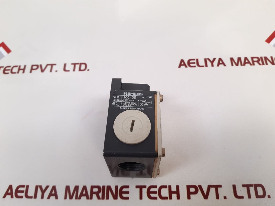 Siemens 3Se3 100-0E Limit Switch

