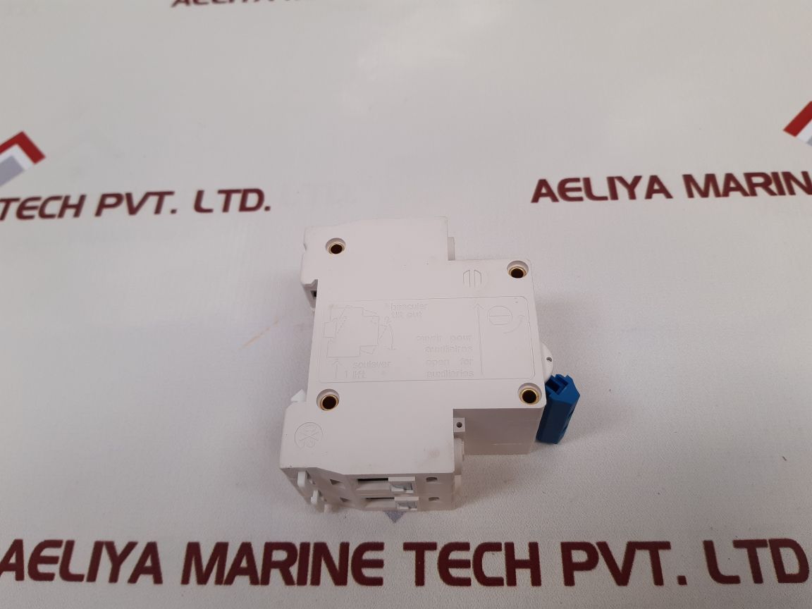 Dz47-63 B25 Circuit Breaker
