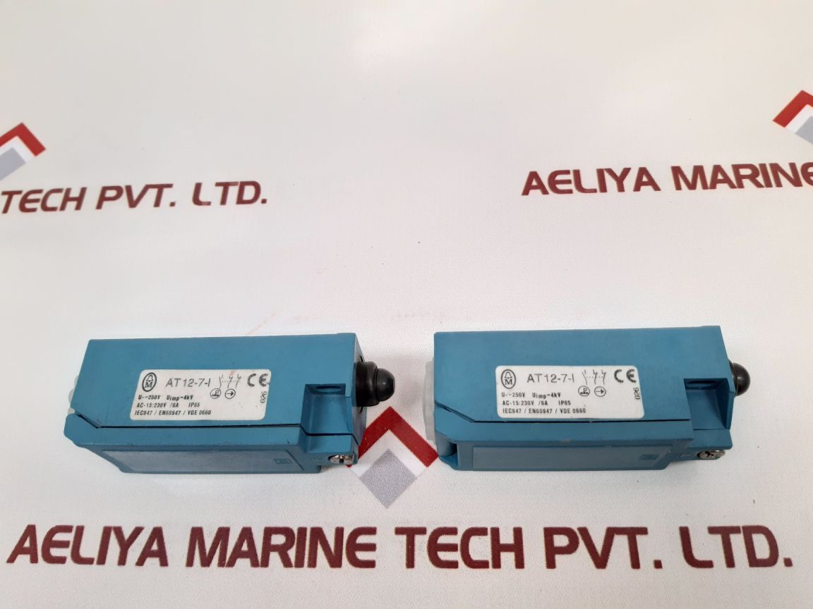 Klockner-moeller At 12-7-i Limit Switch
