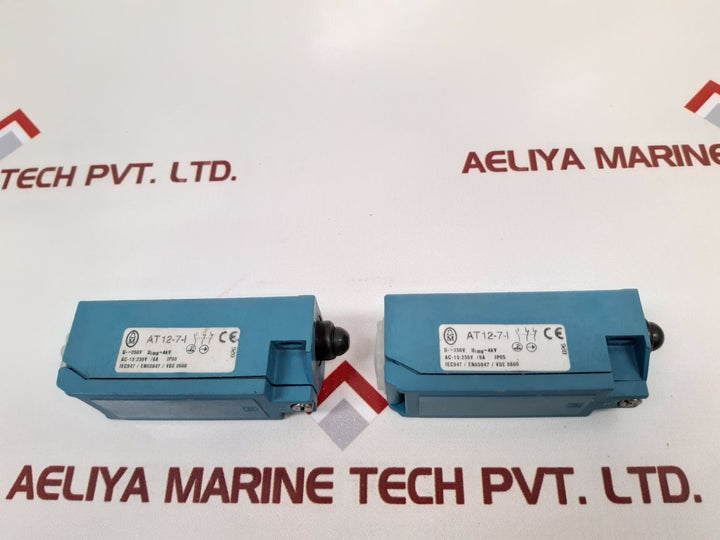 Klockner-moeller At 12-7-i Limit Switch
