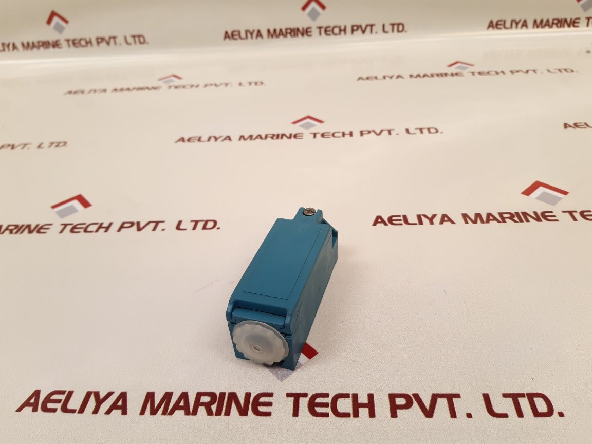 Klockner-moeller At 12-7-i Limit Switch
