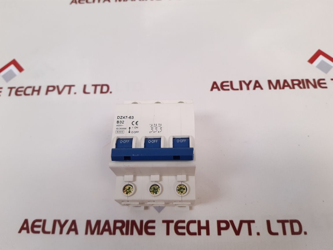 Dz47-63 B32 Circuit Breaker
