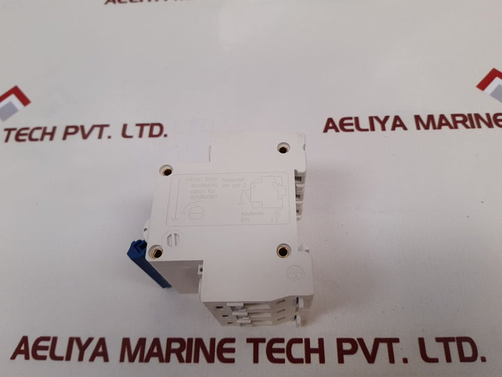 Dz47-63 B32 Circuit Breaker
