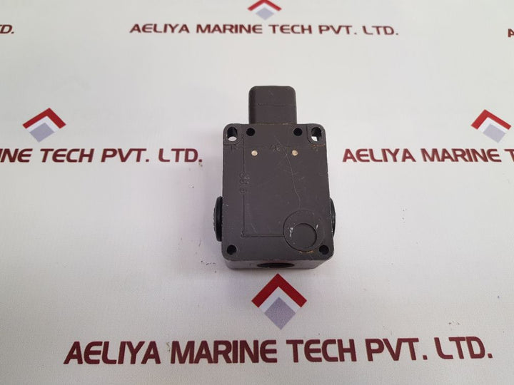 Schmersal Tvh 015-11Y-1 Limit Switch
