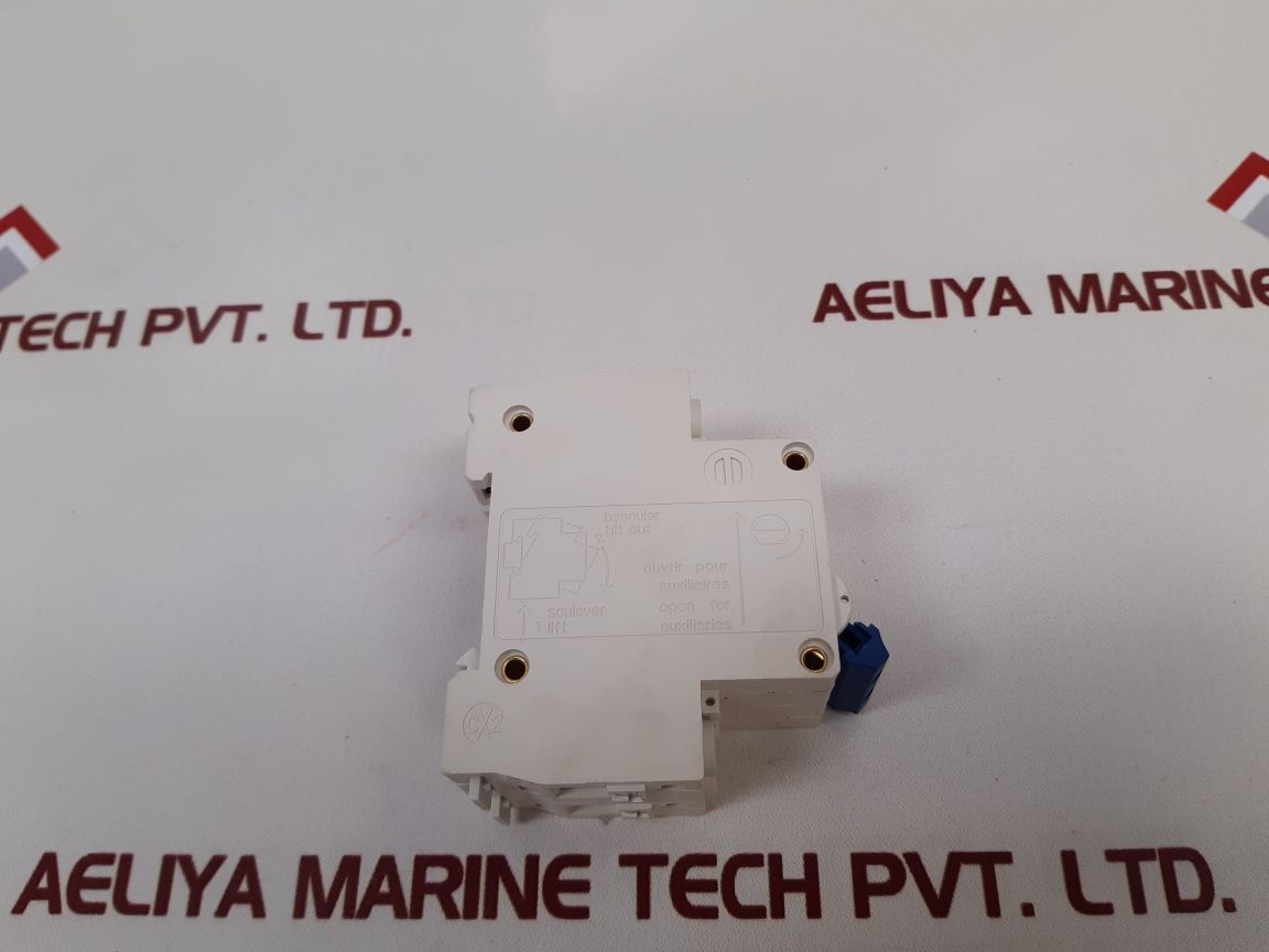 Dz47-63 B32 Circuit Breaker 400V~

