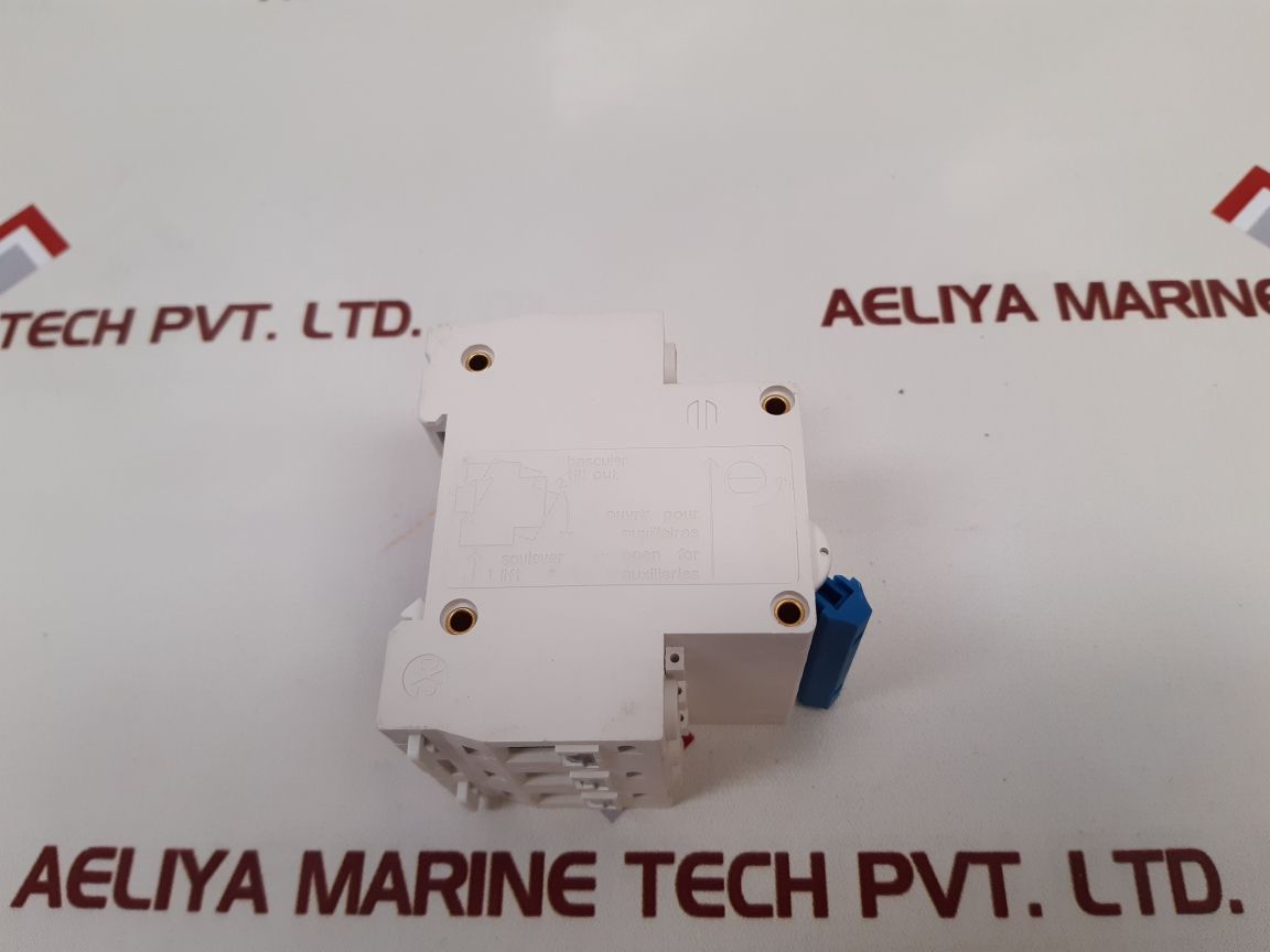 Dz47-63 B16 Circuit Breaker
