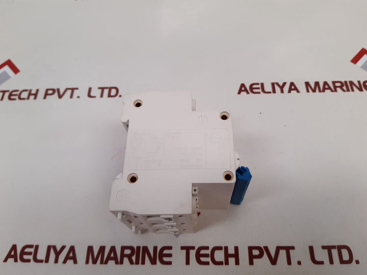 Dz47-63 B16 Circuit Breaker

