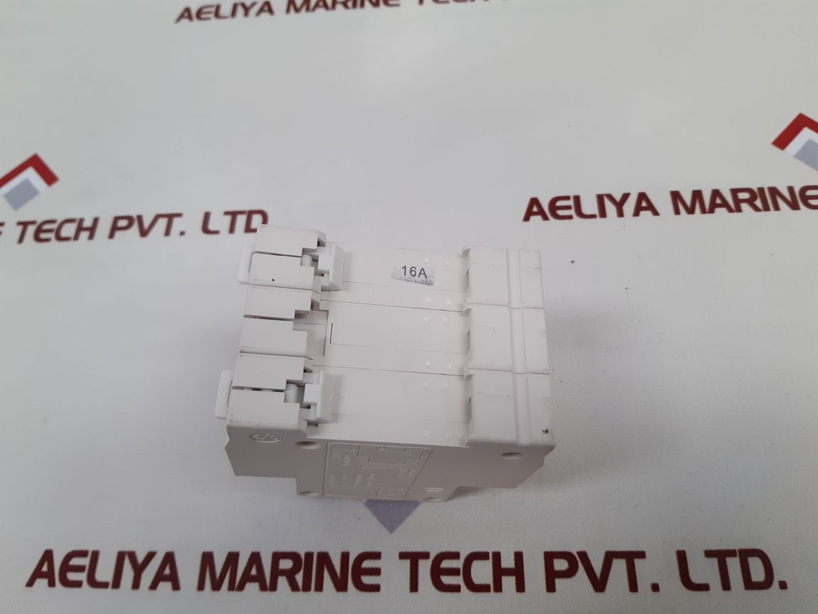 Dz47-63 B16 Circuit Breaker
