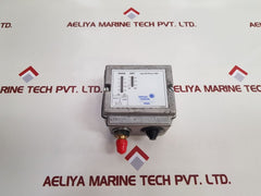 Johnson Controls Penn P77Aaa-9300 Pressure Control Switch
