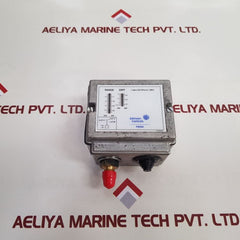 Johnson Controls Penn P77Aaa-9300 Pressure Control Switch
