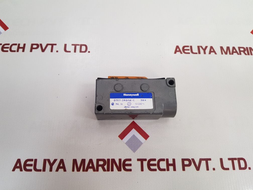 Honeywell Dte7-2Rqn8-c Limit Switch With Roller Plunger
