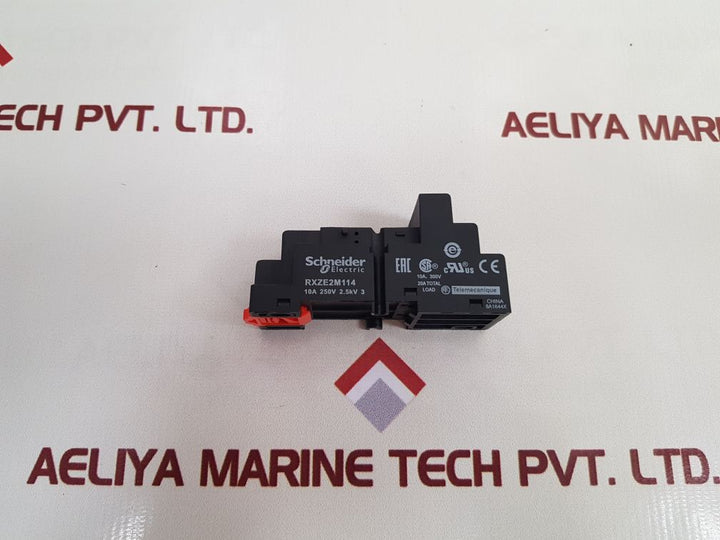 Telemecanique / Schneider Electric Rxze2M114 Relay Socket
