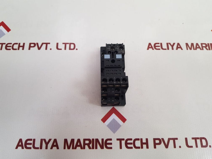 Telemecanique / Schneider Electric Rxze2M114 Relay Socket
