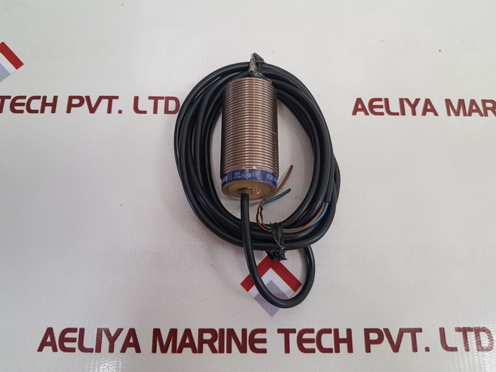 Telemecanique Xs630B1Mal2 Inductive Proximity Sensor
