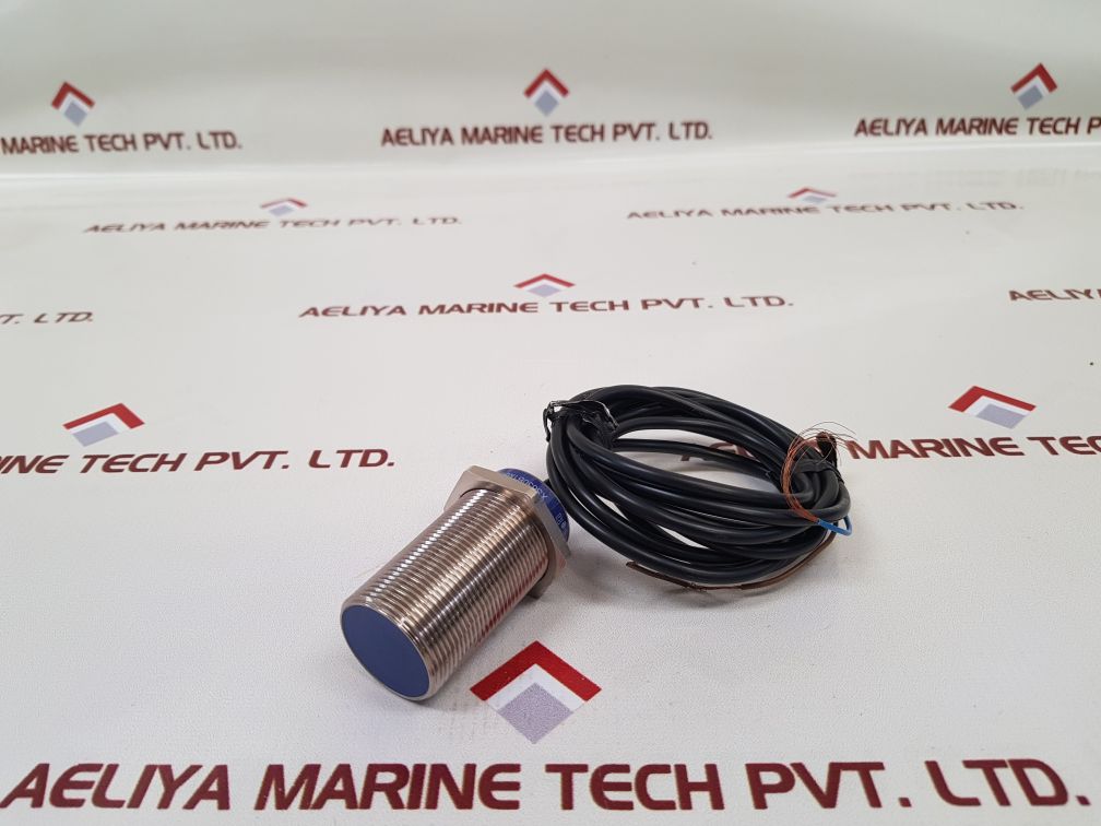 Telemecanique Xs630B1Mal2 Proximity Sensor Switch New
