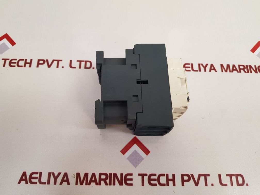 Schneider Electric/Telemecanique Lc1D32 Relay Contactor New One
