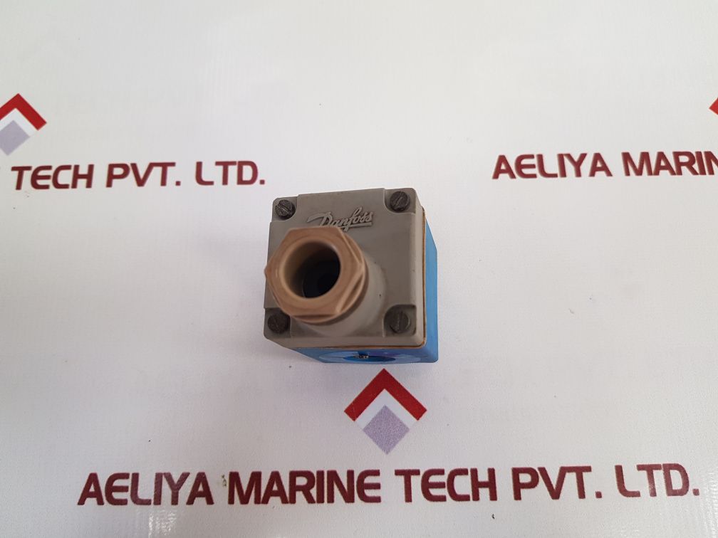 Danfoss 018Z6193 Solenoid Valve Coil New One
