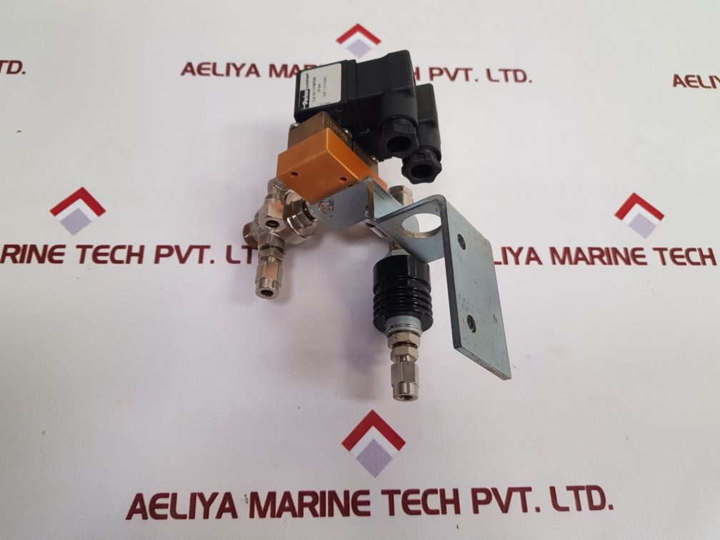 Parker 483590S4 F Solenoid Valve 131M7550
