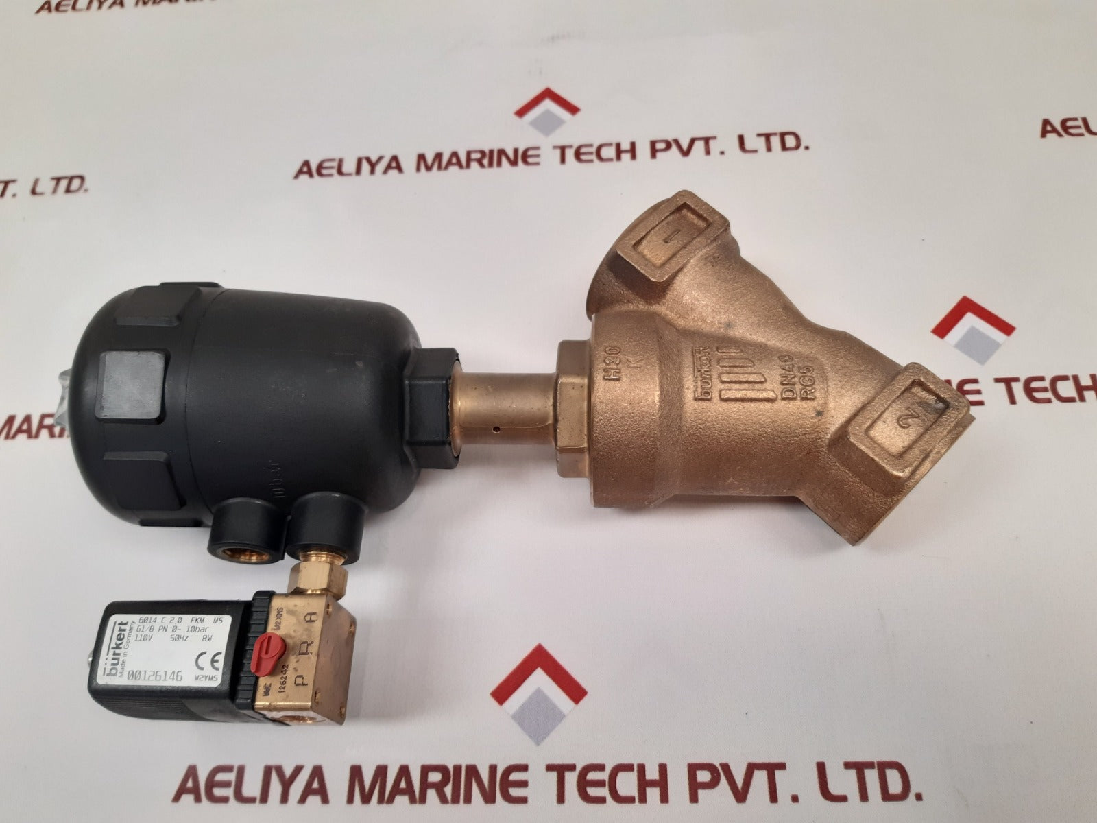 Burkert 2000A 40,0 Fkm Rg Angle Seat Valve With 6014 C 2,0 Fkm Ms