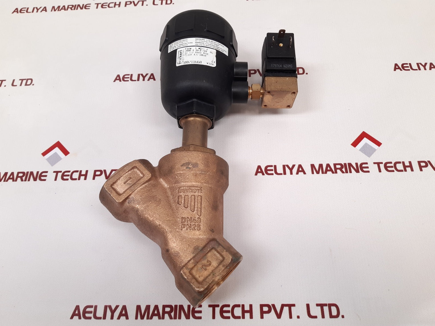 Burkert 2000A 40,0 Fkm Rg Angle Seat Valve With 6014 C 2,0 Fkm Ms