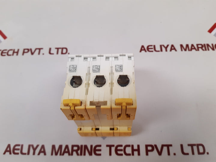 Schneider Electric Ic60N C 32A Circuit Breaker
