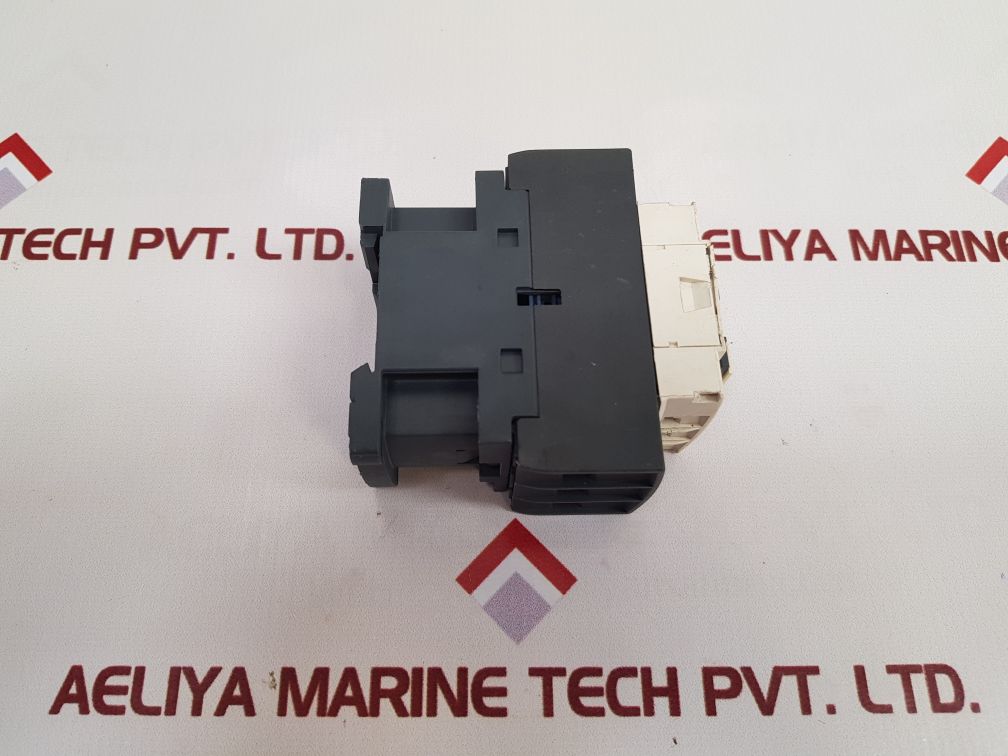 Telemecanique/Schneider Electric Lc1D32 Contactor Used
