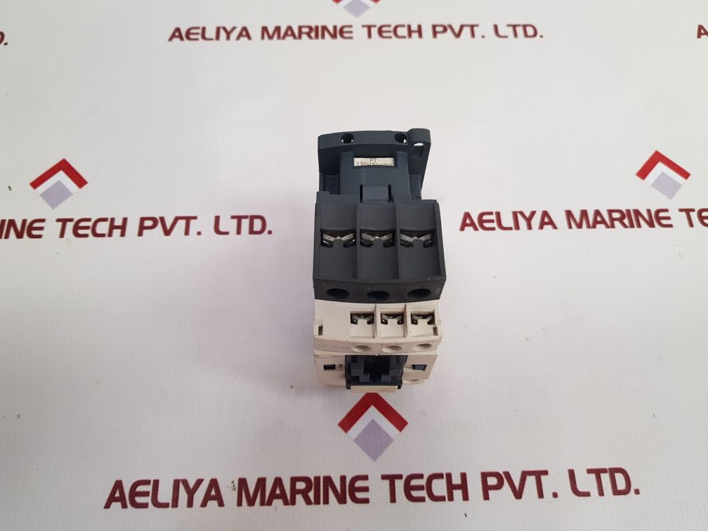 Telemecanique/Schneider Electric Lc1D32 Contactor Used
