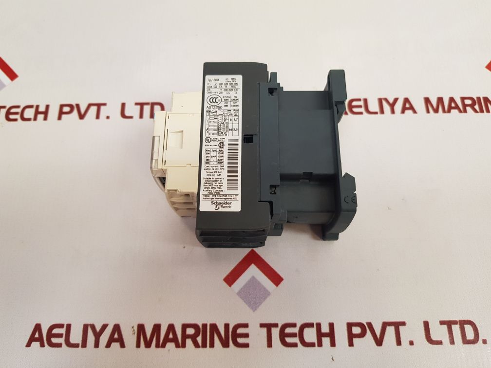 Telemecanique/Schneider Electric Lc1D32P7 Contactor
