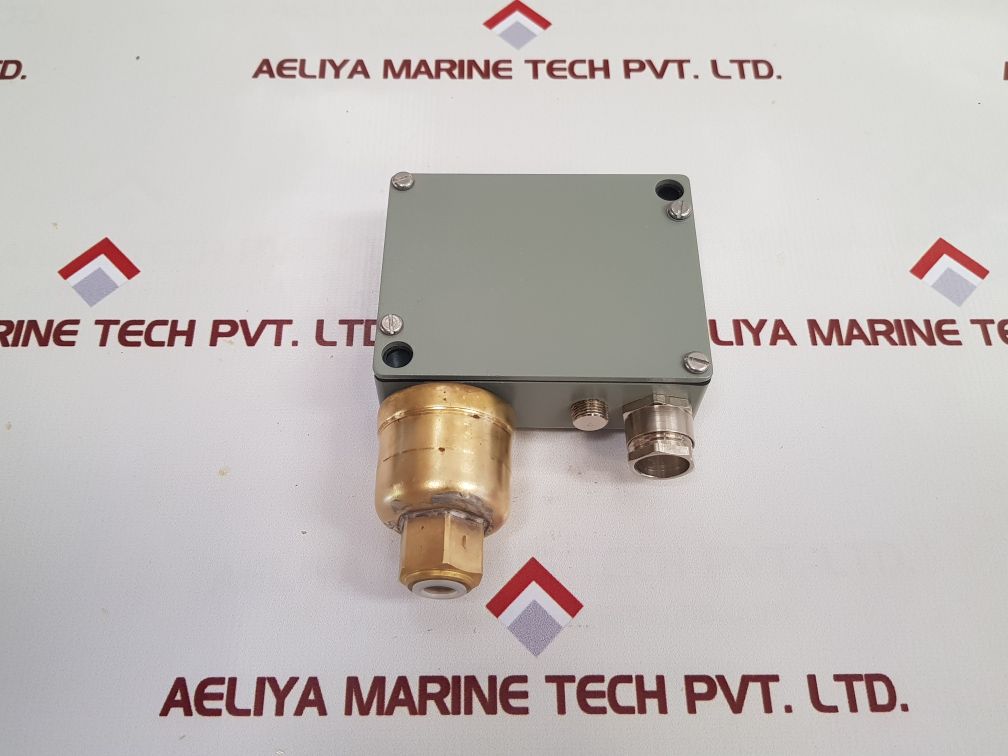 Trafag 941.2373.901 Pressure Transmitter
