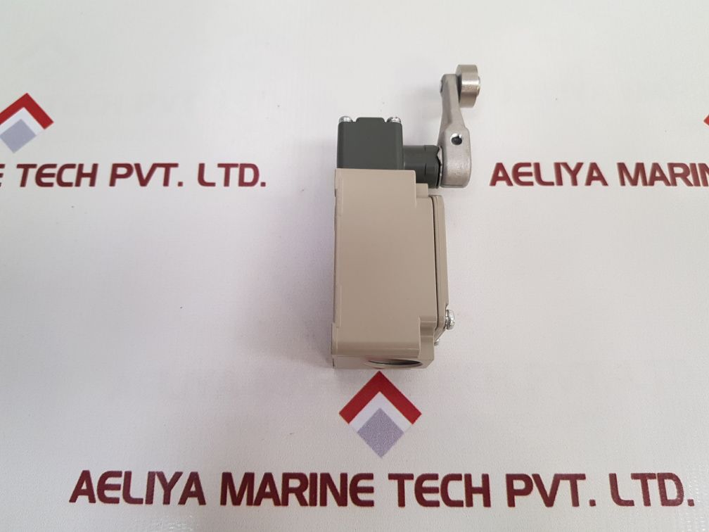 Omron Wlca2-th Limit Switch