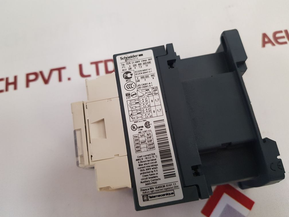 Schneider electric lc1d18p7 contactor New 