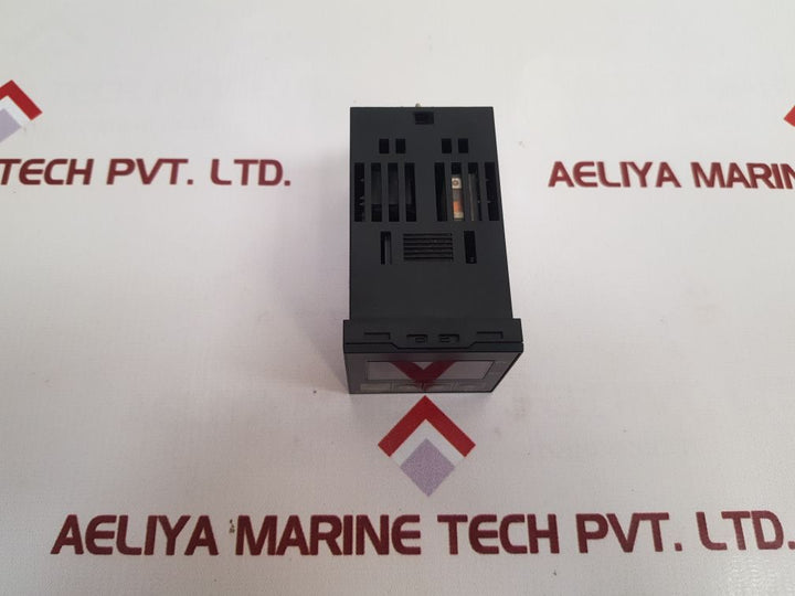 Omron e5cn-r1tcu temperature controller