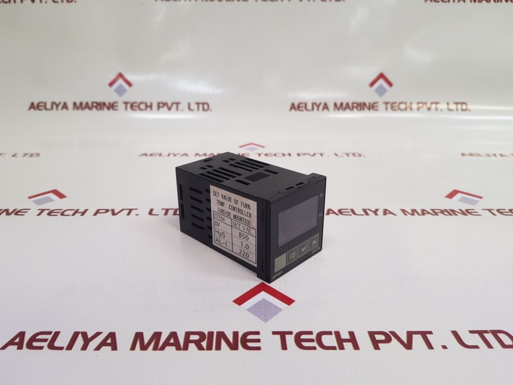 Omron e5cn-r1tcu temperature controller