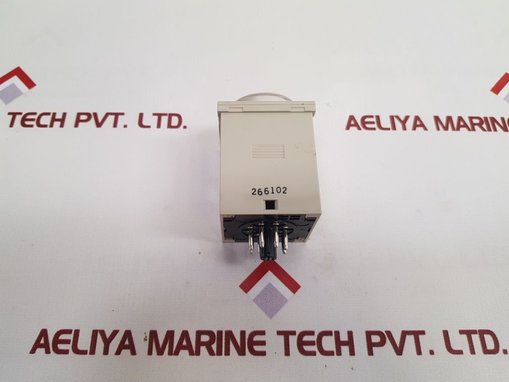 Omron H3Cr-a8E-600 Timer