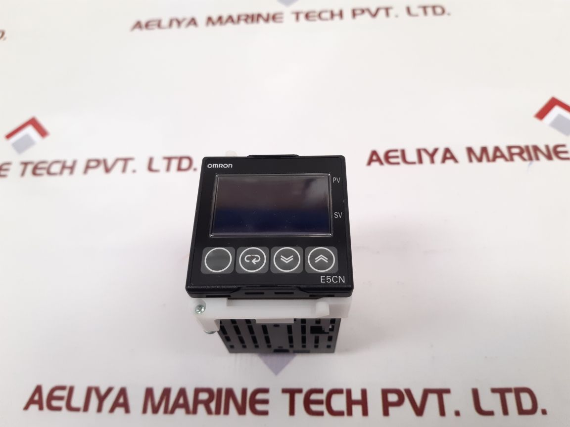 Omron E5Cn-r2Tu Temperature Controller