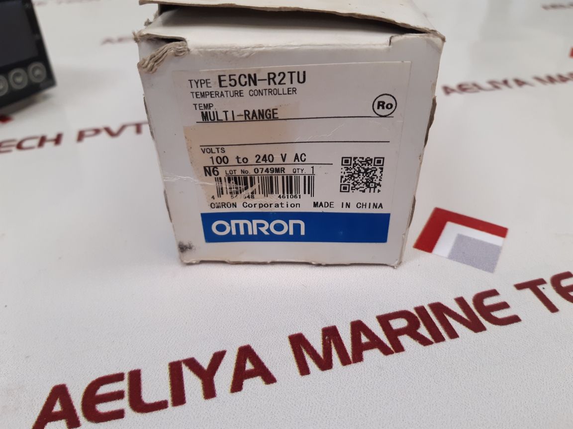 Omron E5Cn-r2Tu Temperature Controller