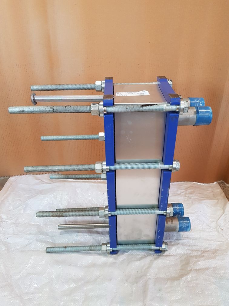 Alfa laval m3-fg gasketed plate and frame heat exchanger unit 