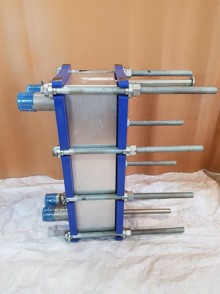 Alfa laval m3-fg gasketed plate and frame heat exchanger unit 