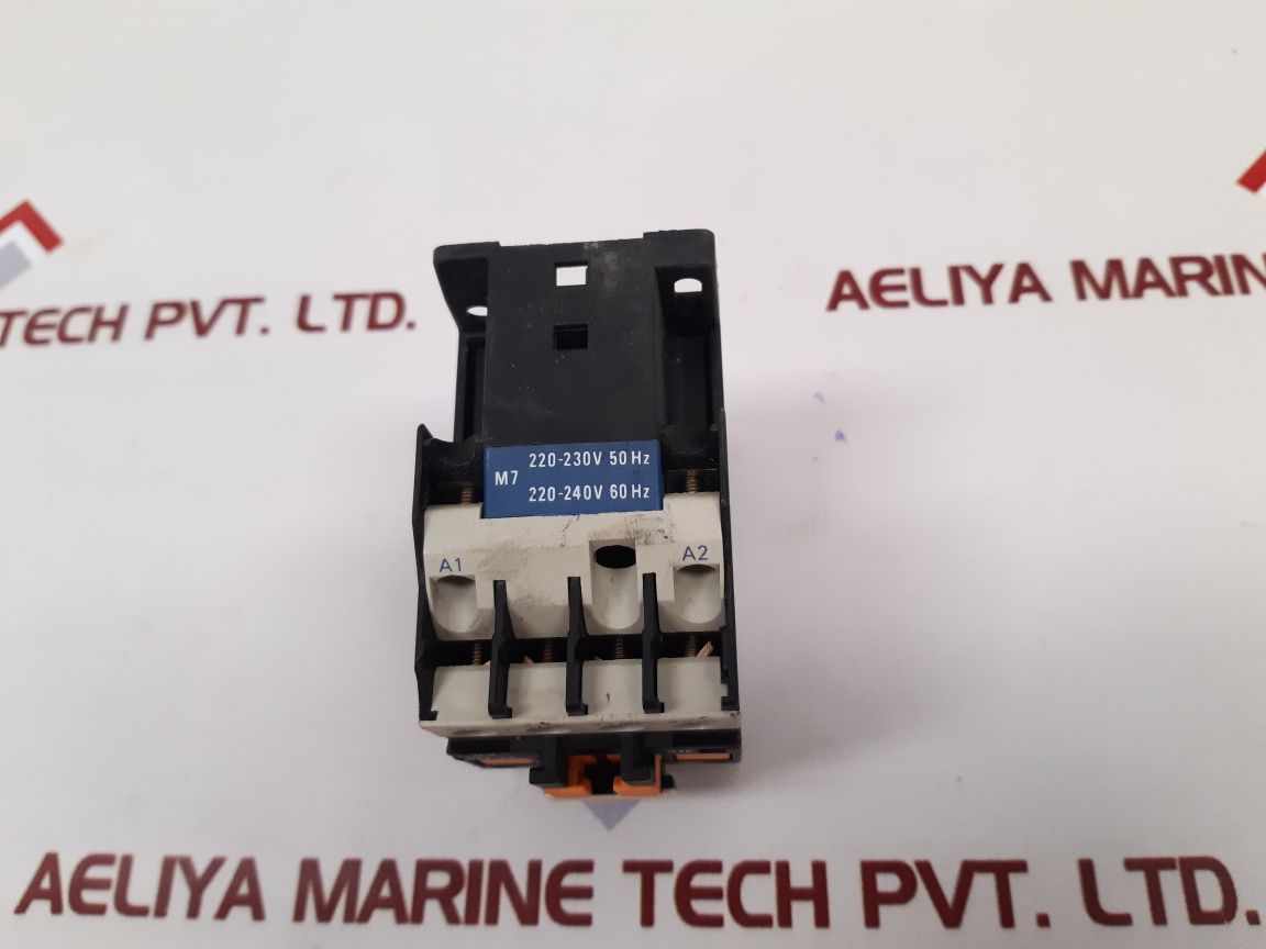 Telemecanique ca2 dn 31 contactor Used 